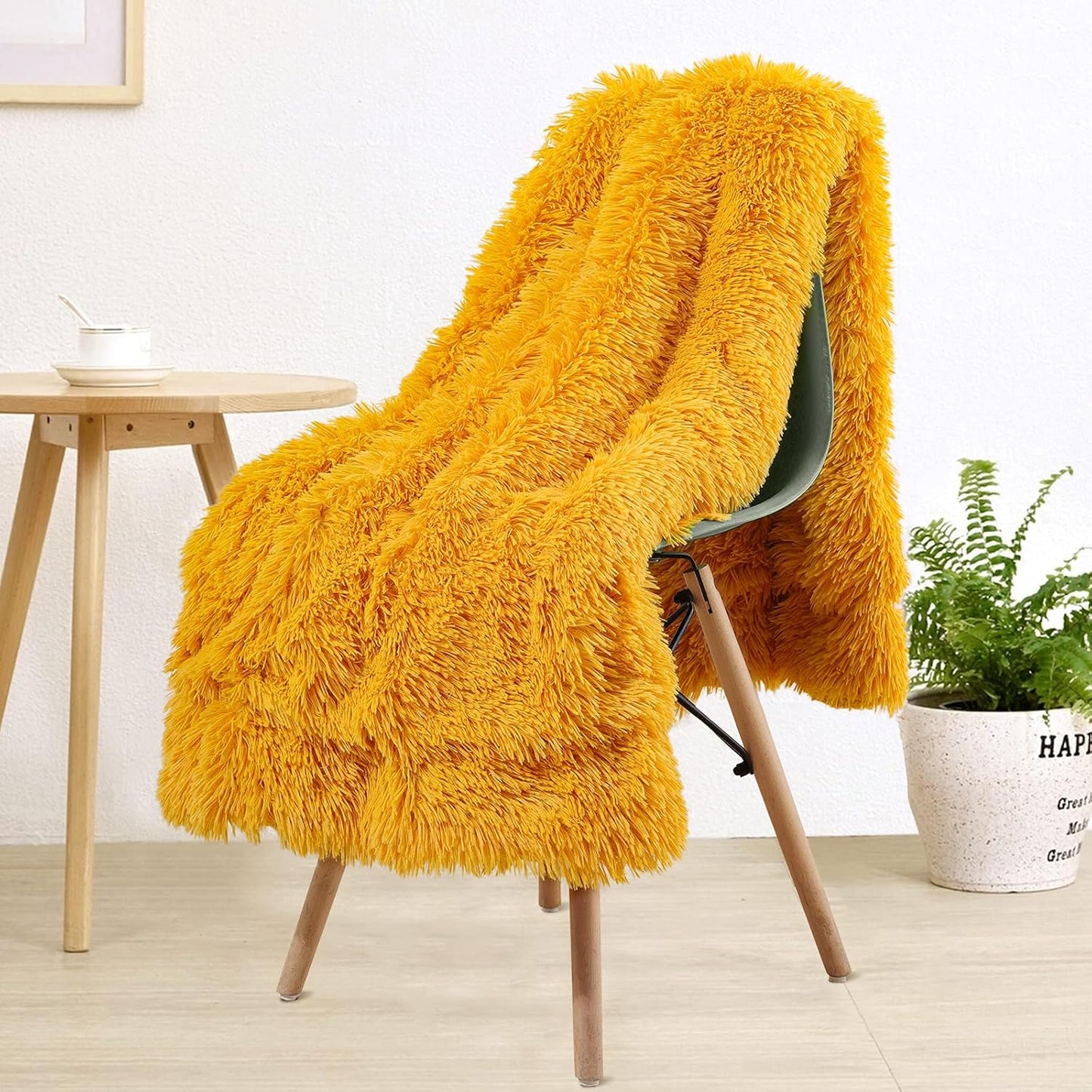 Super Soft Shaggy Faux Fur Throw Blanket, Plush Fuzzy Sherpa Throw Blanket for Couch, Cozy Fluffy Cream White Blankets for Bed Chair Sofa, 30'' X 40''