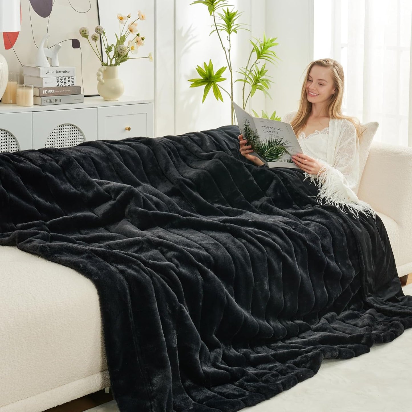 Faux Fur Throw Blanket for Couch, Jacquard Fuzzy Plush Soft Thick Winter Throw Blanket for Sofa Bed Living Room Bedroom,50"X60" Beige