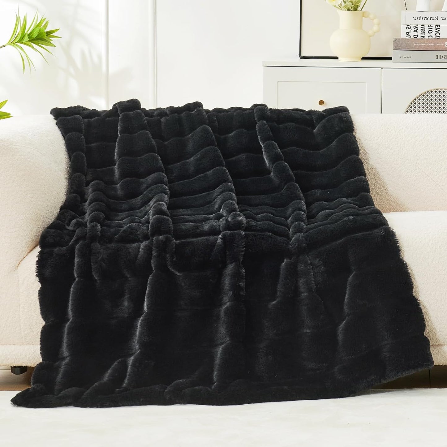 Faux Fur Throw Blanket for Couch, Jacquard Fuzzy Plush Soft Thick Winter Throw Blanket for Sofa Bed Living Room Bedroom,50"X60" Beige
