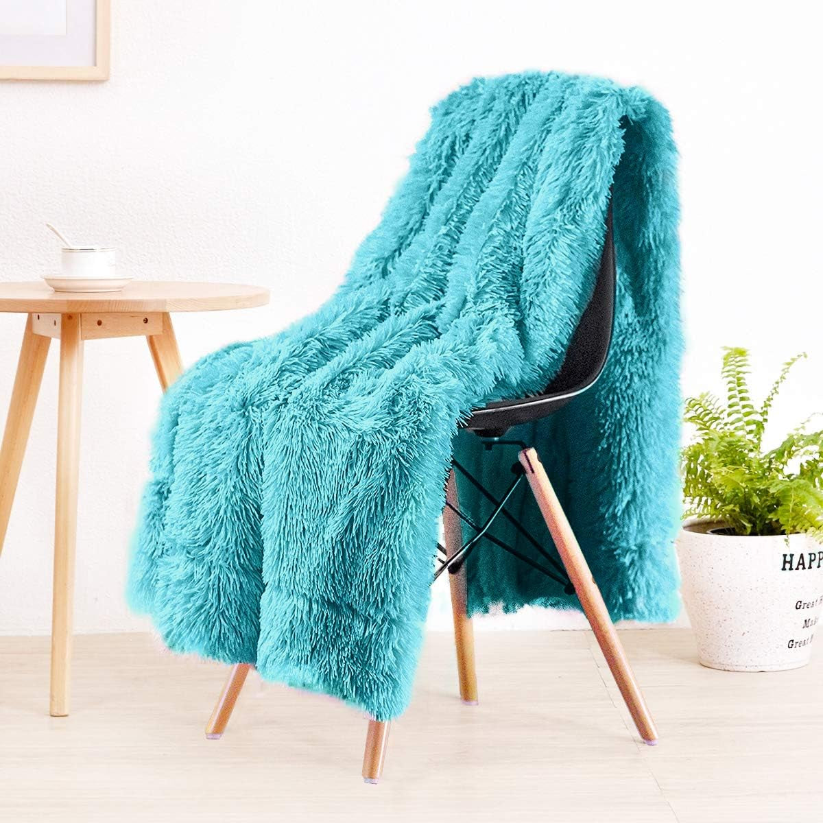 Super Soft Shaggy Faux Fur Throw Blanket, Plush Fuzzy Sherpa Throw Blanket for Couch, Cozy Fluffy Cream White Blankets for Bed Chair Sofa, 30'' X 40''