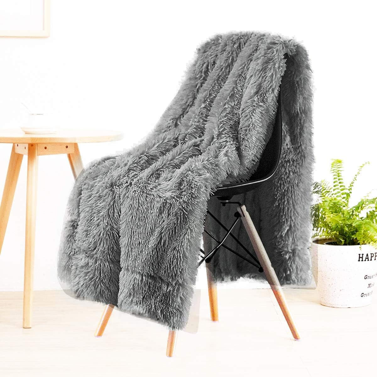 Super Soft Shaggy Faux Fur Throw Blanket, Plush Fuzzy Sherpa Throw Blanket for Couch, Cozy Fluffy Cream White Blankets for Bed Chair Sofa, 30'' X 40''